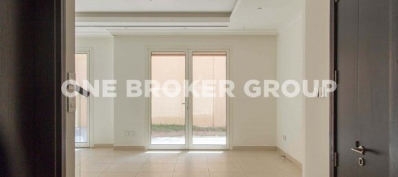 3 bedrooms Villa in Al Barsha, UAE No. 244 4