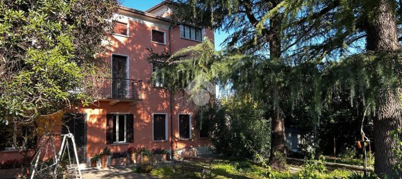 8 rooms Villa in Fonte, Italy No. 5632 33