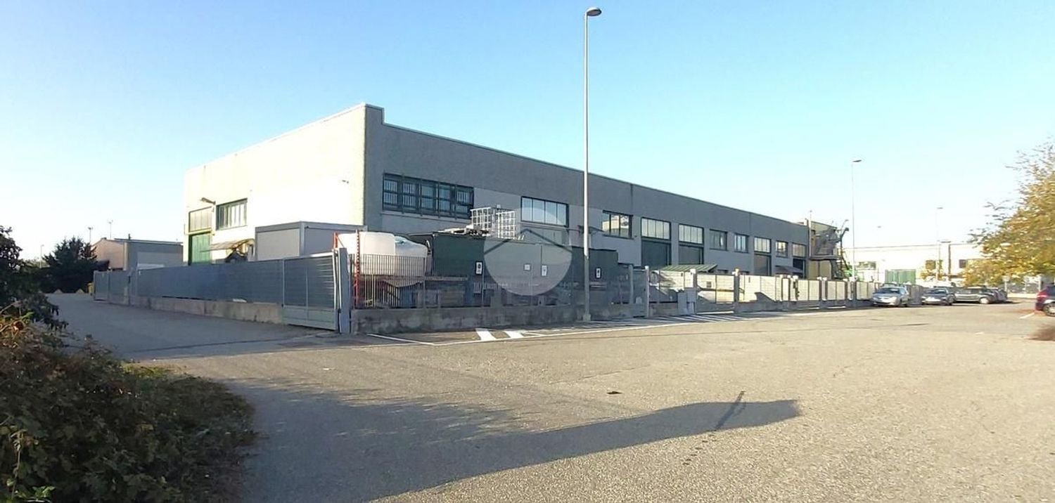 Lagerhaus in Volpiano, Italy 200m², Nr. 107958