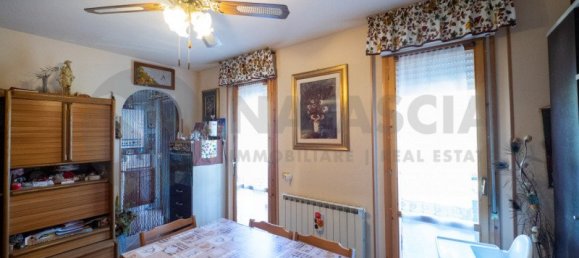 Apartamento de 3 dormitorios en Rufina, Italy No. 81752 5