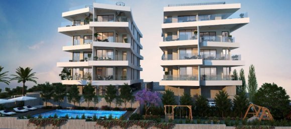 3 bedrooms Apartment in Limassol, Cyprus No. 2222 2