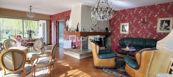 4 bedrooms House in Bruyeres-et-Montberault, France No. 93698 3