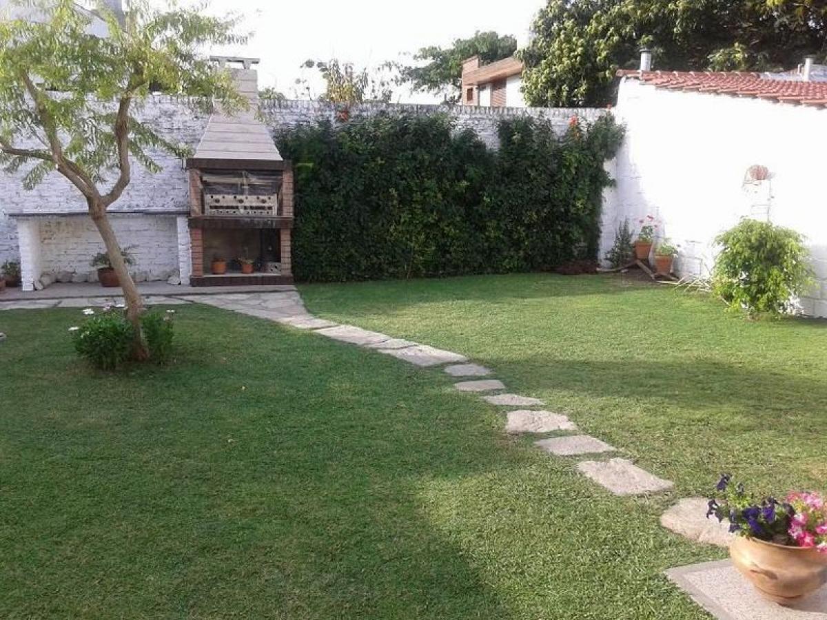 3 bedrooms House in Mar del Plata, Argentina No. 78727