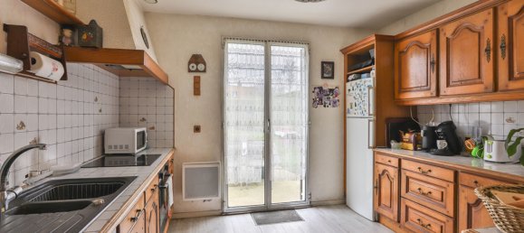 5 bedrooms House in Garancieres, France No. 167999 23