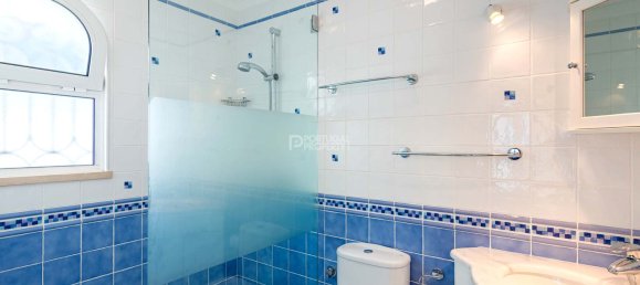 Villa de 6 dormitorios en Quarteira, Portugal No. 122083 23