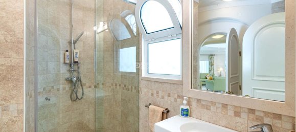 Villa de 6 dormitorios en Quarteira, Portugal No. 122083 22