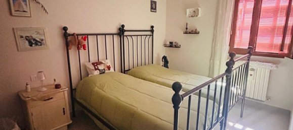 4 rooms House in Scandicci, Italy No. 299869 8