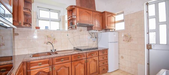 4 Schlafzimmer Haus in Rio de Mouro, Portugal, Nr. 45486 30