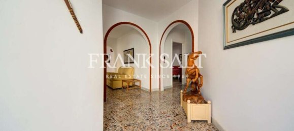 4 غرف نوم طابقين في Saint Julian's, Malta رقم 447 10