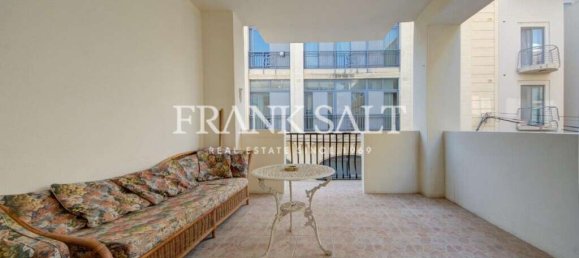 4 غرف نوم طابقين في Saint Julian's, Malta رقم 447 11