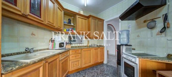 4 غرف نوم طابقين في Saint Julian's, Malta رقم 447 2