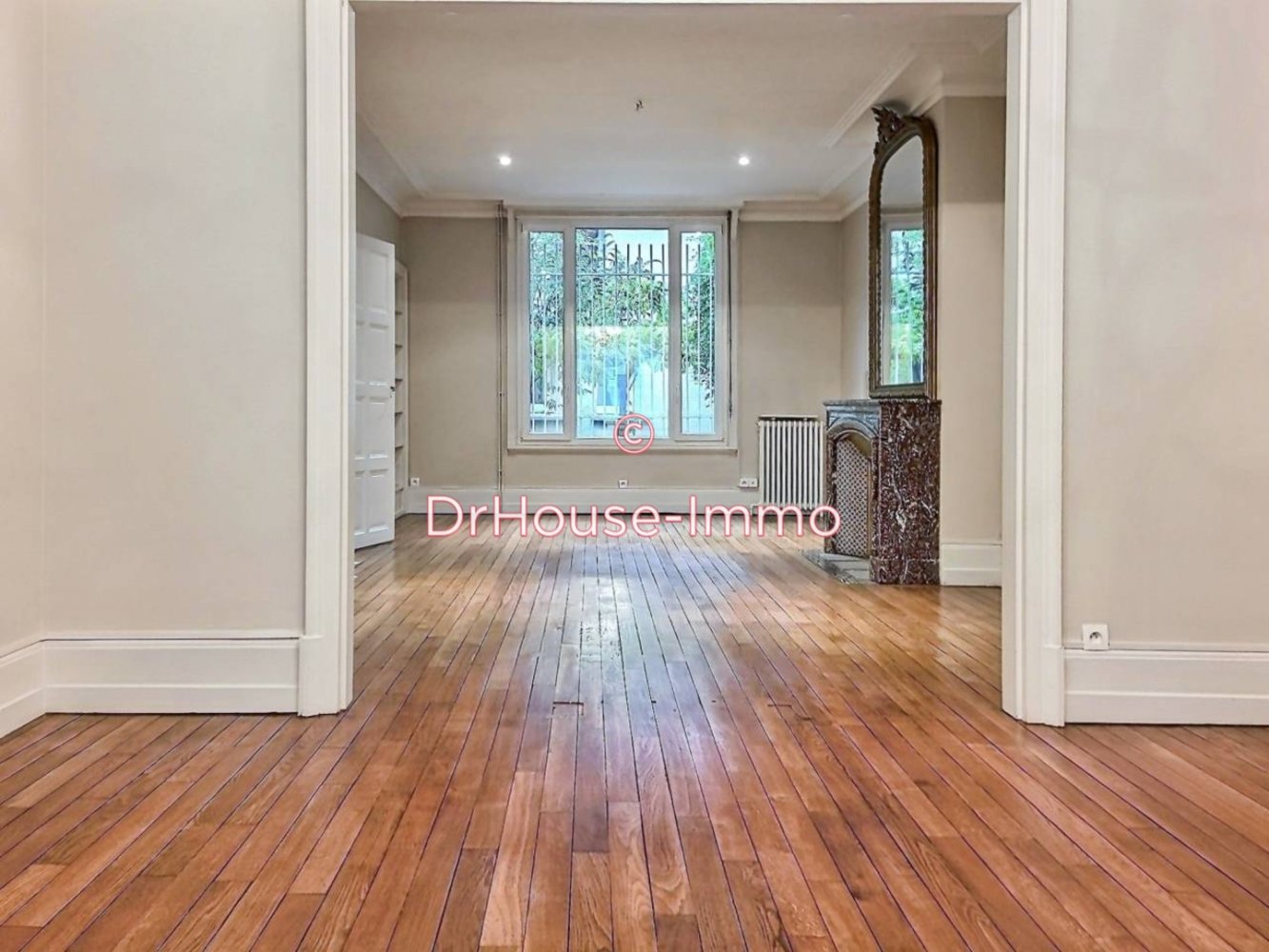 5 bedrooms House in Chauny, France No. 249751