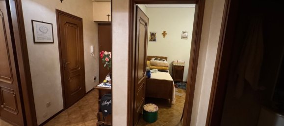 Apartamento de 3 divisões em Vercelli, Italy N.º 163006 2
