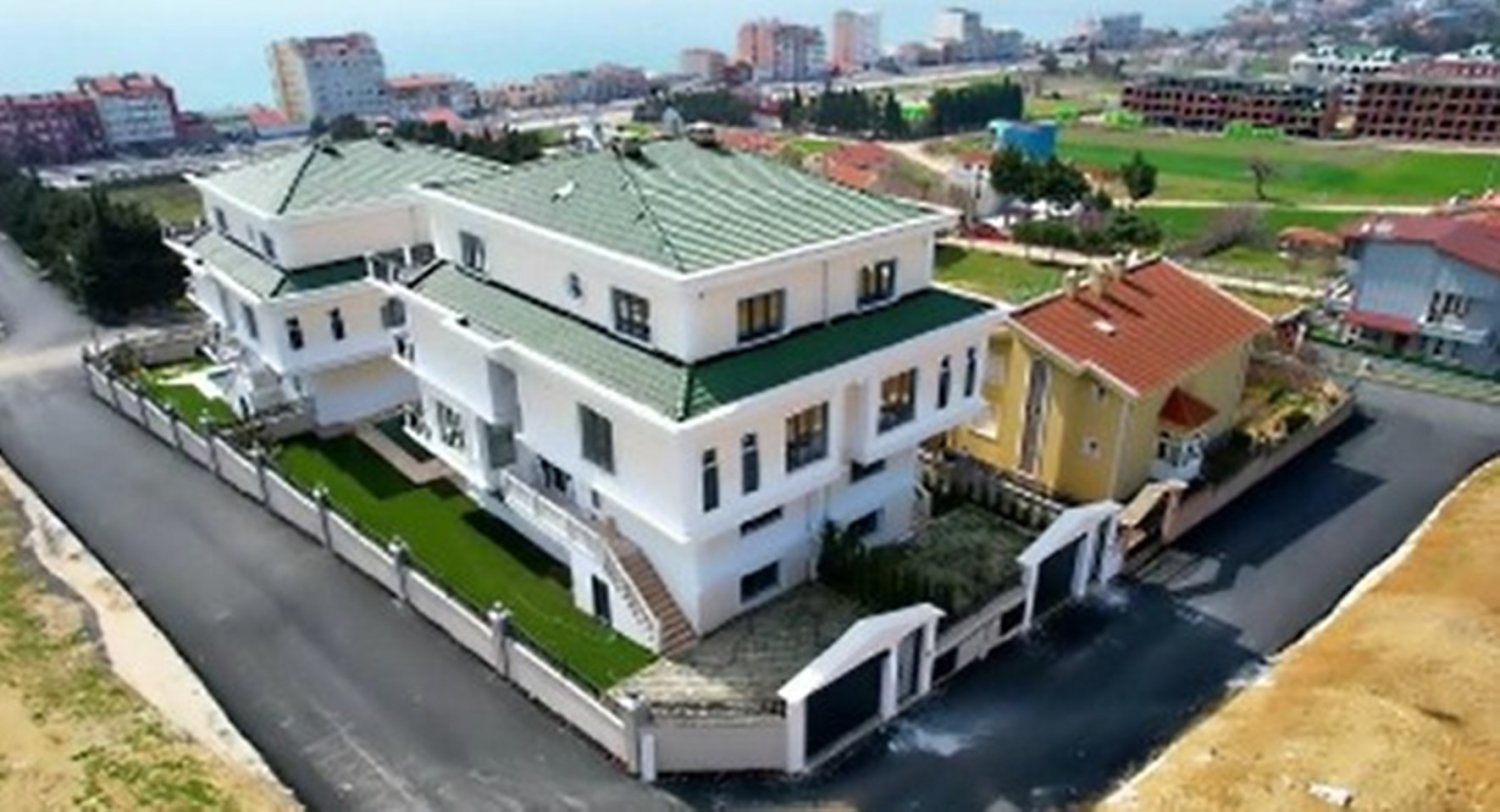 Villa 7+2 in Istanbul, Turkey No. 24870