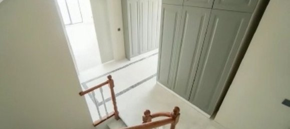 Villa 7+2 in Istanbul, Turkey No. 24870 9