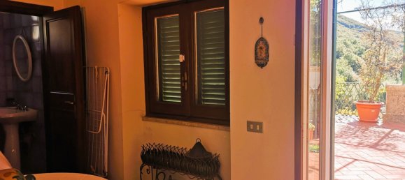 Квартира с 7 комнатами в Гуарчино, Италия № 149629 5