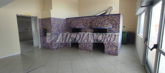 2-Zimmer Gewerbliche Immobilie in Stezzano, Italy, Nr. 102353 2