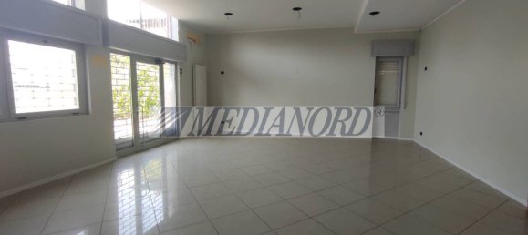 2-Zimmer Gewerbliche Immobilie in Stezzano, Italy, Nr. 102353 6