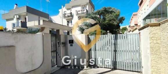 4 rooms Apartment in Brindisi, Italy No. 161430 2