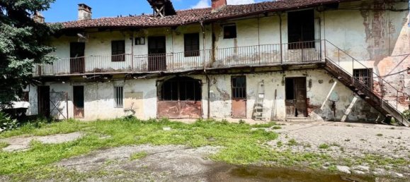 Casa de 10 habitaciónes en Collegno, Italy No. 90608 4