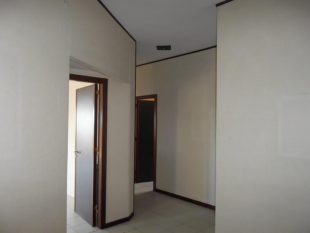 Apartamento de 4 habitaciónes en Matino, Italy No. 238059