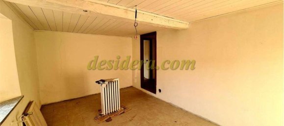 7 rooms House in Taino, Italy No. 70175 10