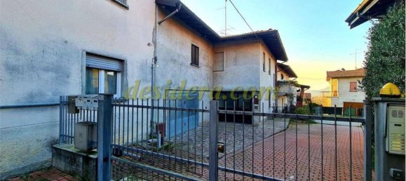 7 rooms House in Taino, Italy No. 70175 17