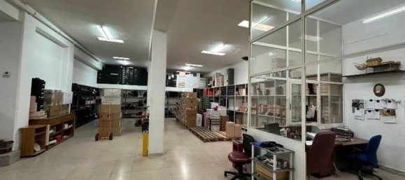 1-salle Entrepôt à Ostuni, Italy No. 346296 3