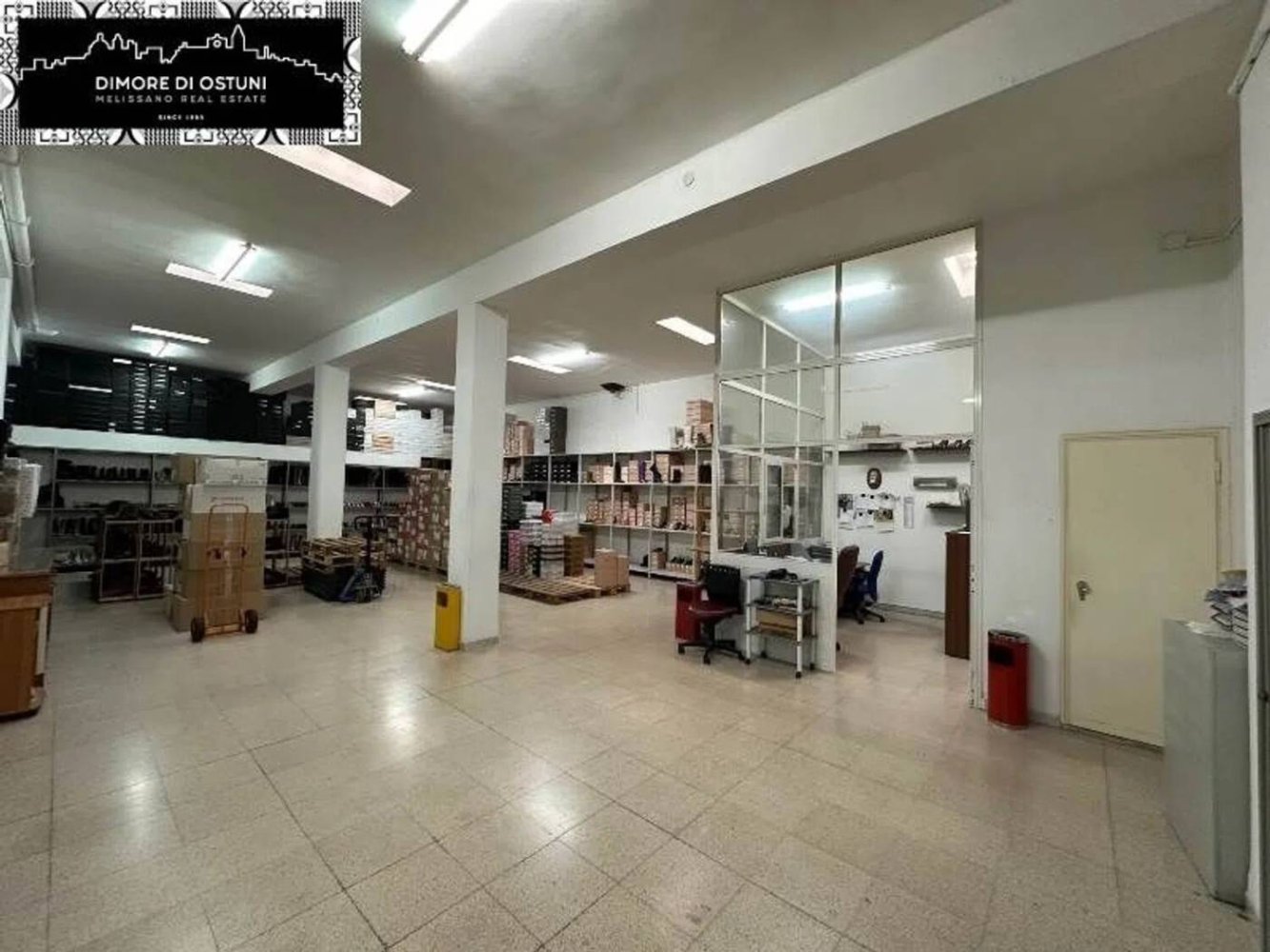 1-salle Entrepôt à Ostuni, Italy No. 346296