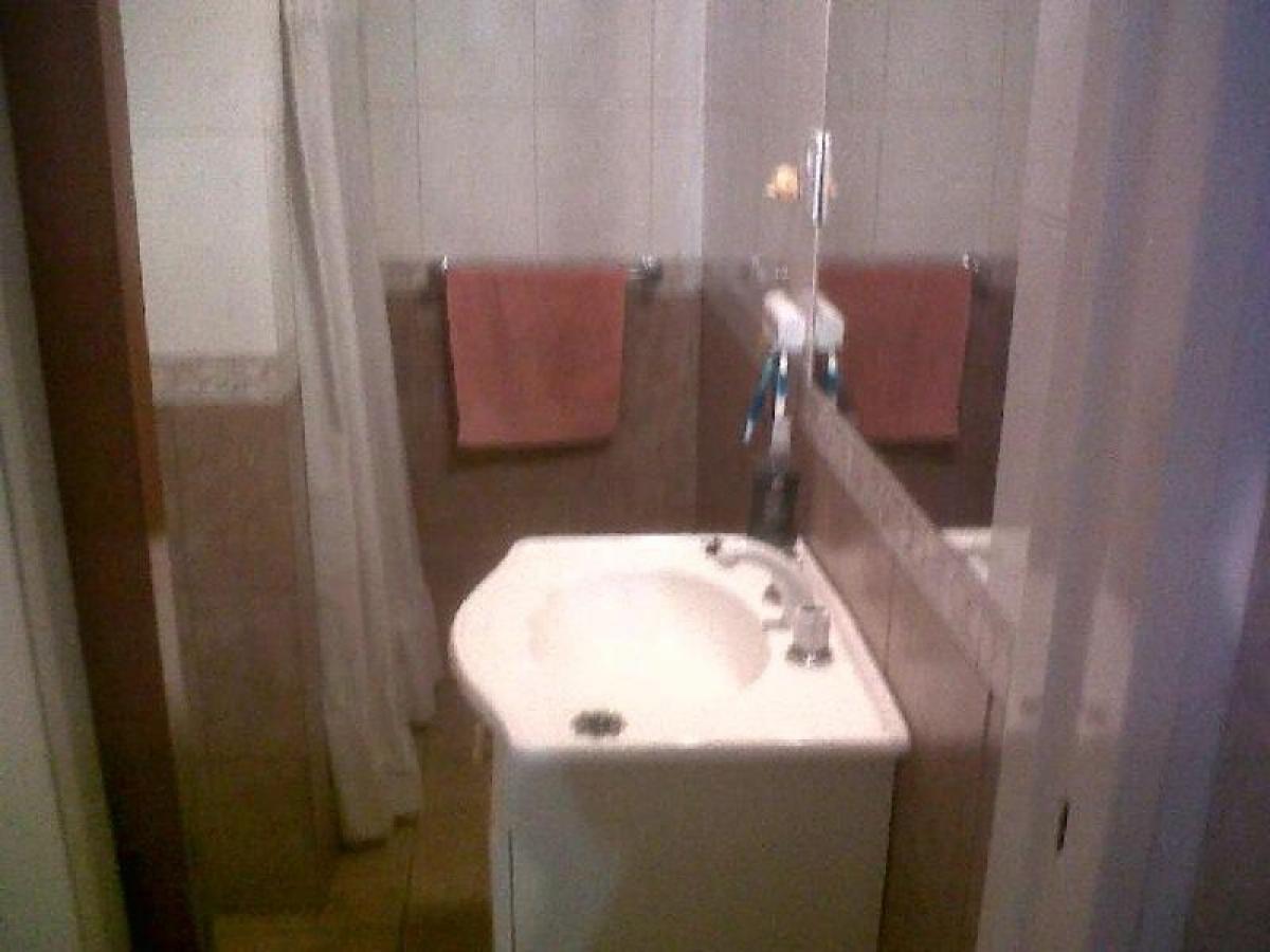 Studio in Bermudez, Argentina No. 19009