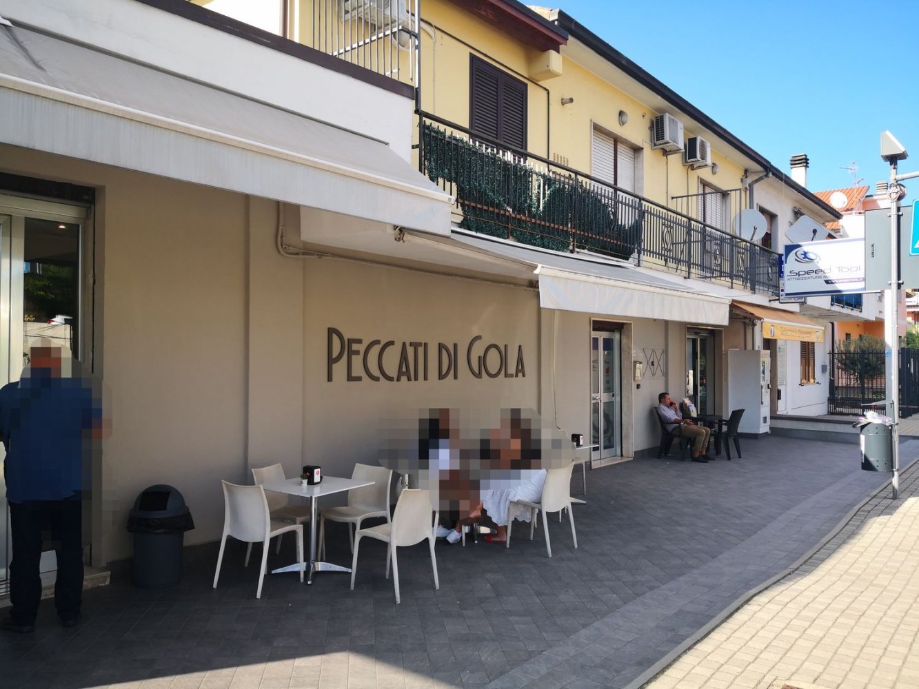 71m² Commercial property in San Giovanni Teatino, Italy No. 96298