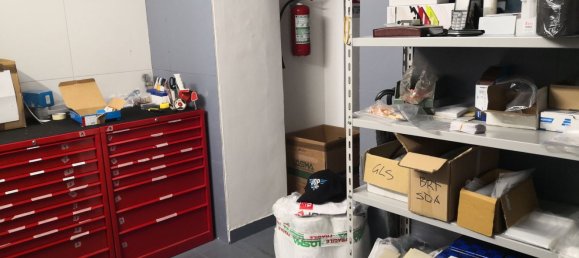 71m² Commercial property in San Giovanni Teatino, Italy No. 96298 9