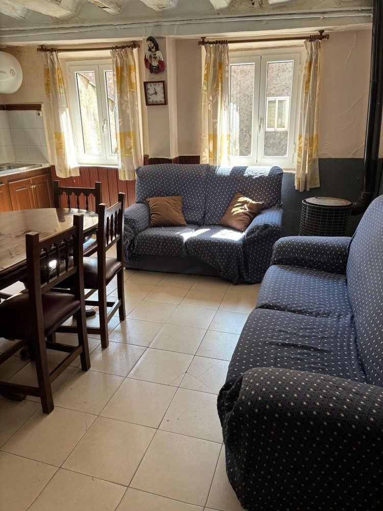 7 bedrooms House in Teruel, Spain No. 263094