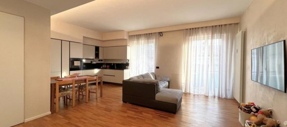 4 rooms Apartment in Verona, Italy No. 156803 2