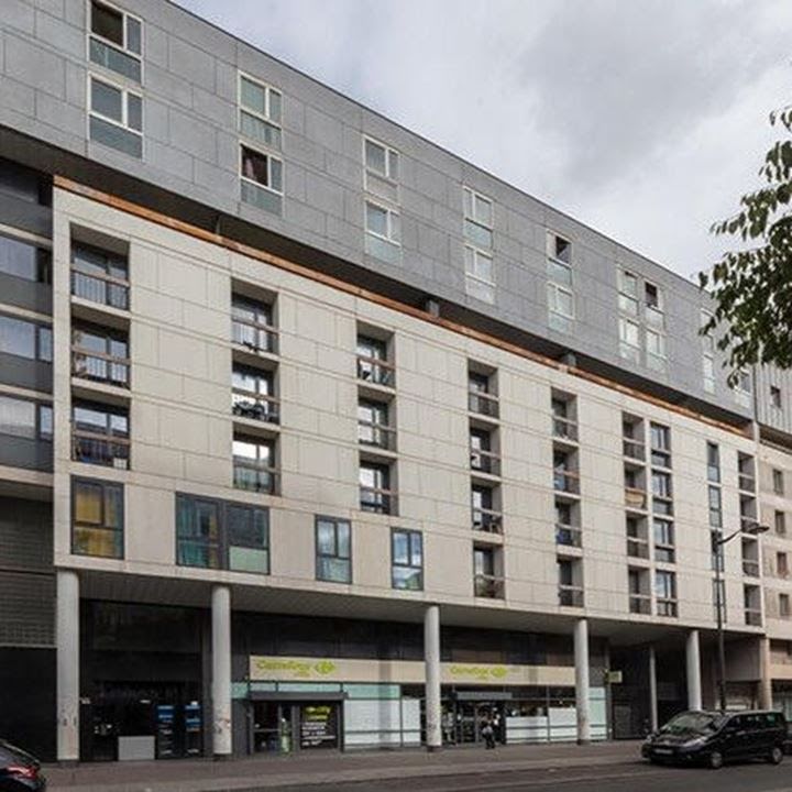 Studio in Paris, France No. 294071