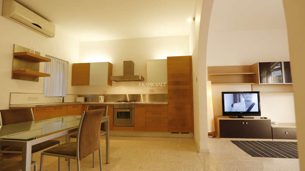 Квартира с 2 спальнями в Сент-Джулианс, Мальта № 6461