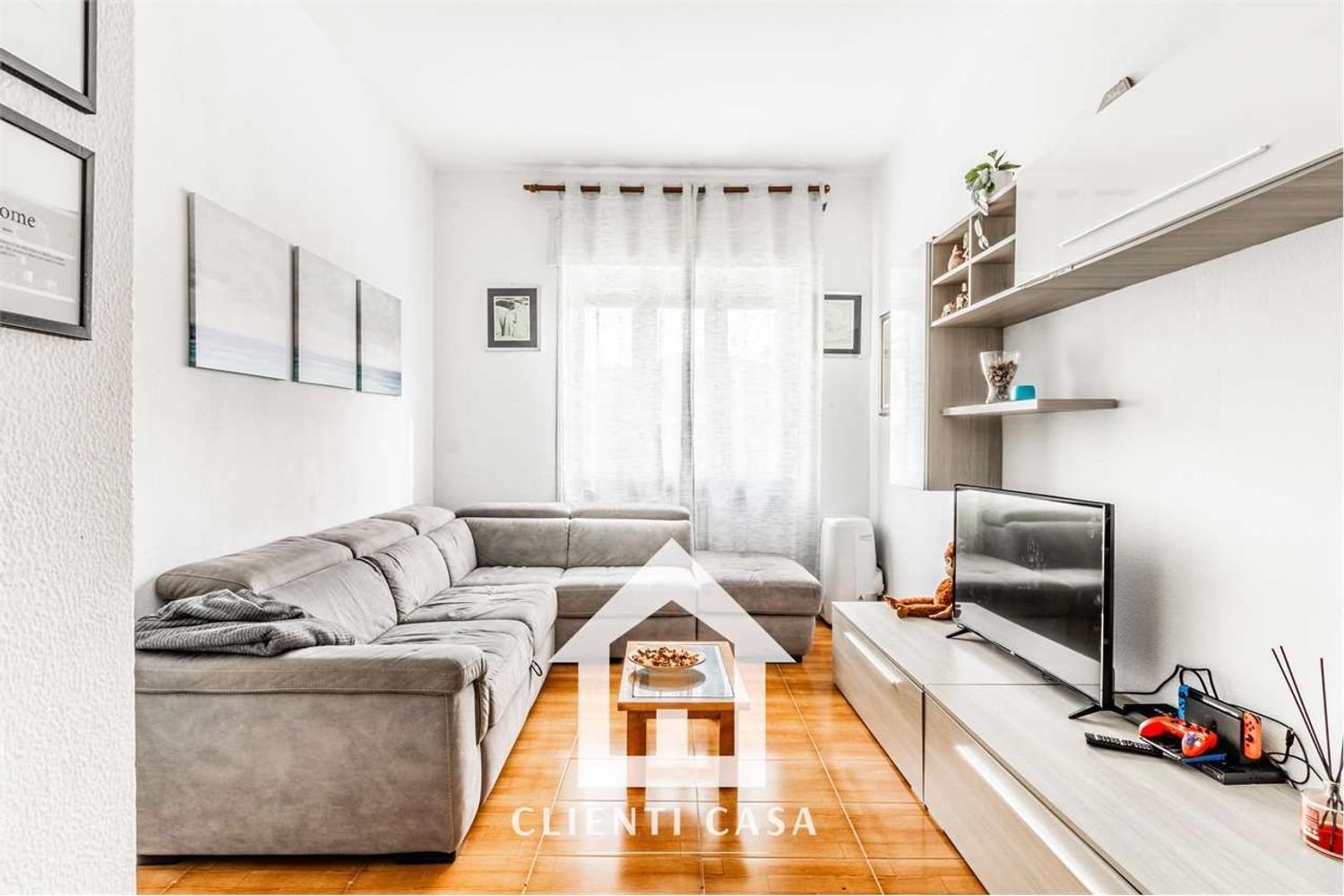 3 rooms Apartment in Cormano, Italy No. 330397