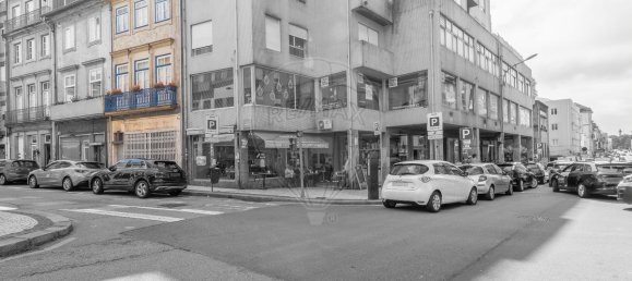 9 bedrooms Building in Porto, Portugal No. 224633 4