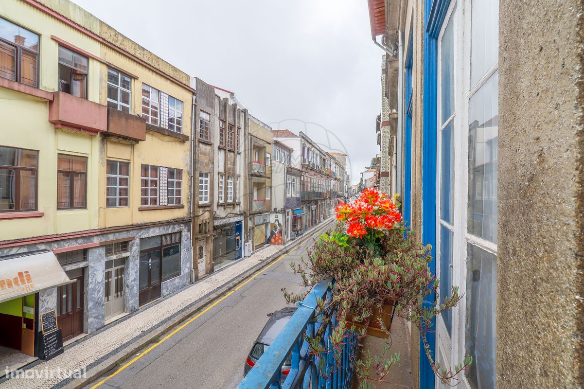 9 bedrooms Building in Porto, Portugal No. 224633