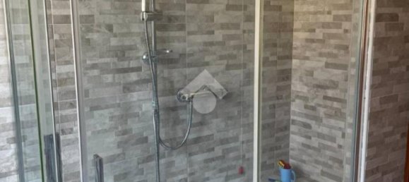 Apartamento de 2 dormitorios en Cardano al Campo, Italy No. 303028 9