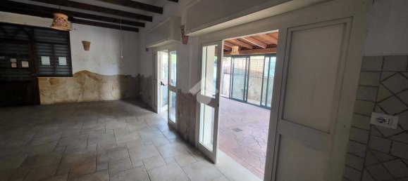 Imóvel comercial de 1 divisão em Pomezia, Italy N.º 225592 32