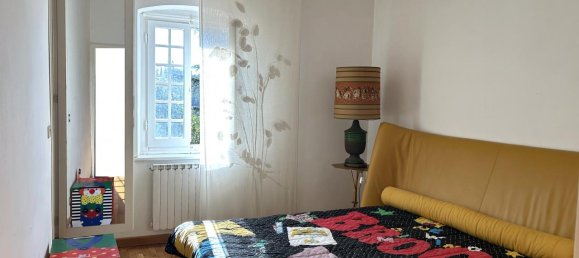 Casa de 6 habitaciónes en Arezzo, Italy No. 62930 2