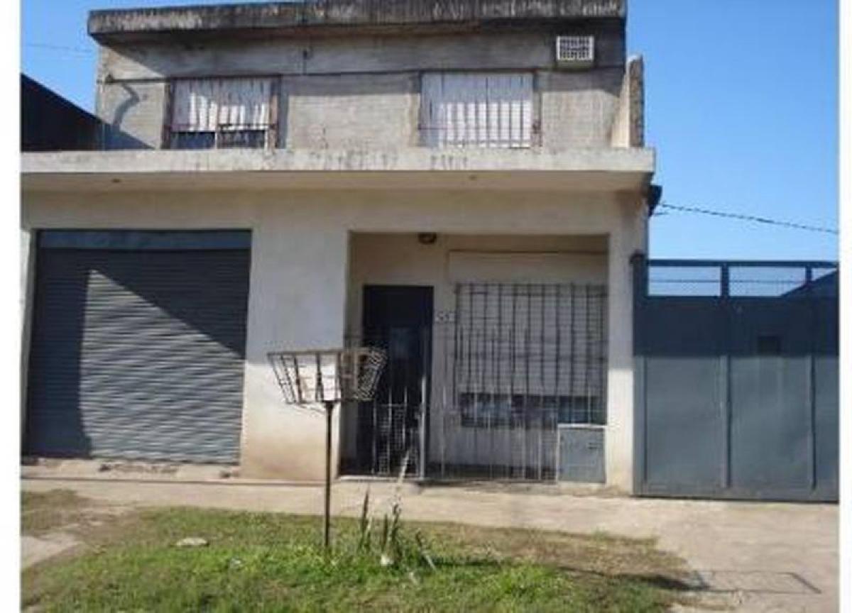 Propiedad comercial de 3 dormitorios en San Miguel, Argentina No. 107495