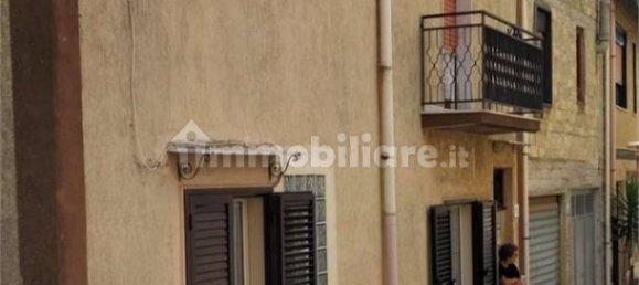 Apartamento de 3 dormitorios en Bisacquino, Italy No. 284652 2