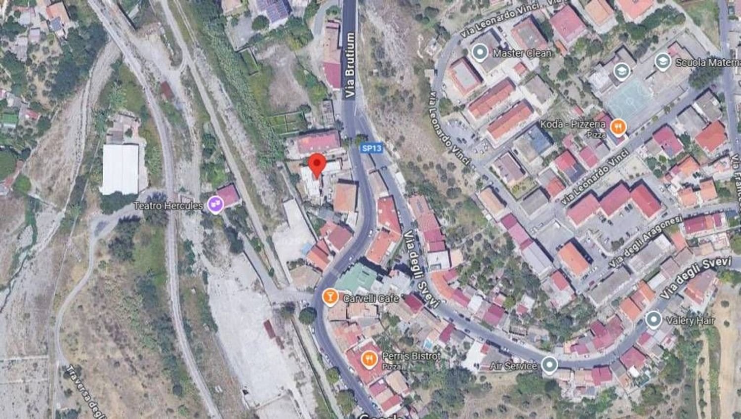 144m² Commercial property in Catanzaro, Italy No. 357573