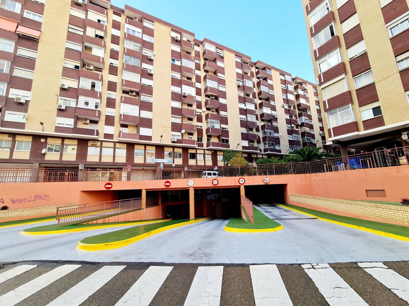 3 Schlafzimmer Wohnung in Zaragoza, Spain, Nr. 197224