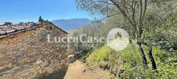 5 rooms House in Lucca, Italy No. 104648 8