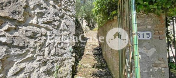 5 rooms House in Lucca, Italy No. 104648 19