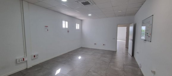 835m² Warehouse in Jerez de la Frontera, Spain No. 153197 4