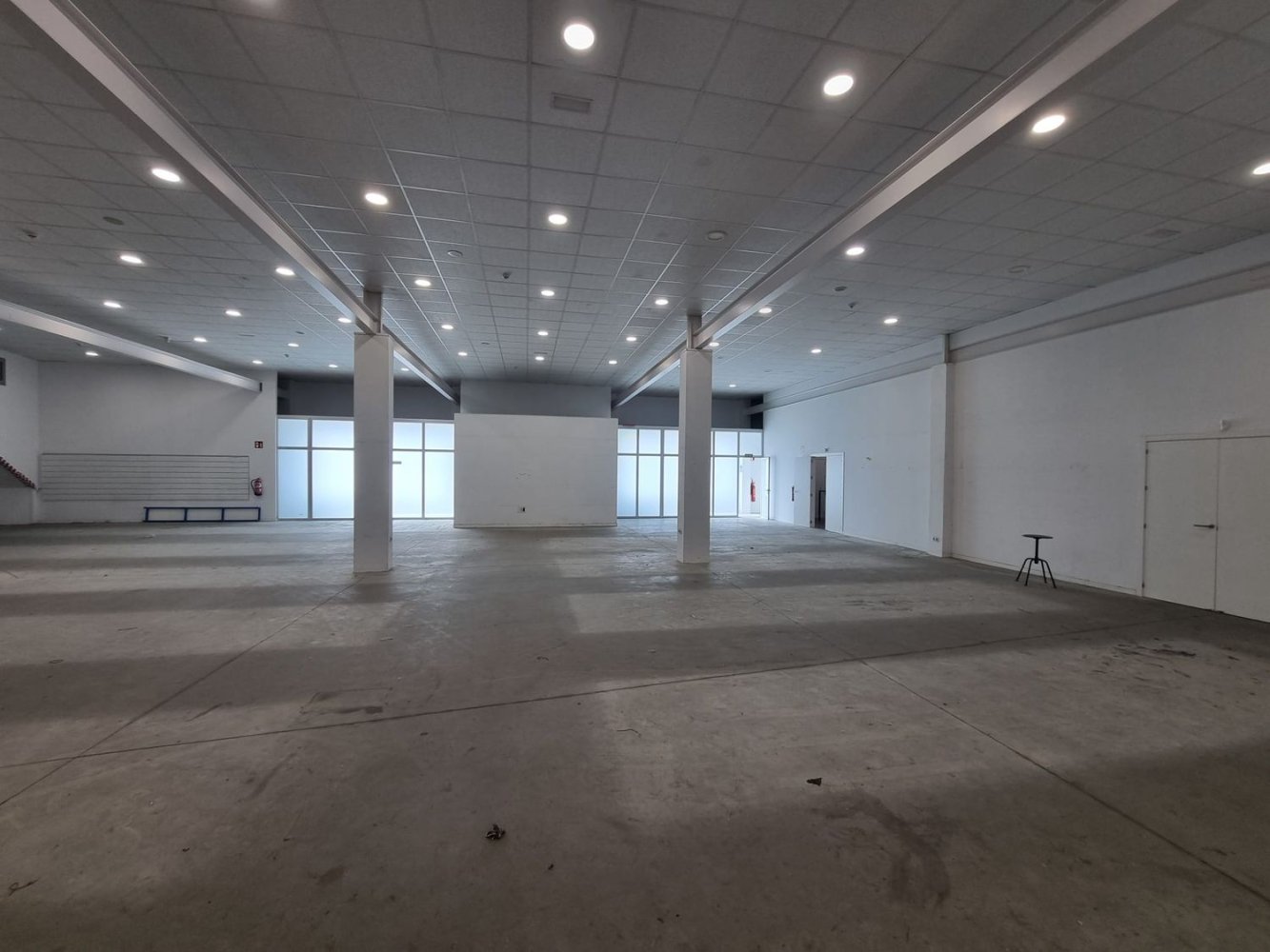 835m² Warehouse in Jerez de la Frontera, Spain No. 153197